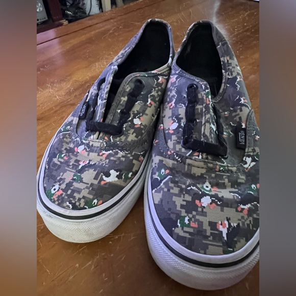 Vans x Nintendo Authentic Duck Hunt Limited Edition size 6 - Picture 1 of 5